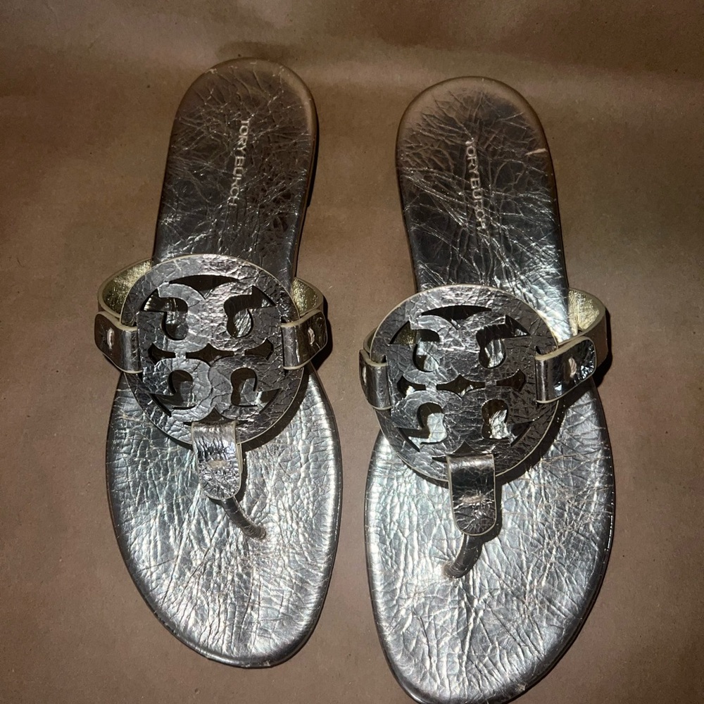 Tory Burch Miller Metallic Wrinkled Leather (Spark Gold) - Picture 3 of 6
